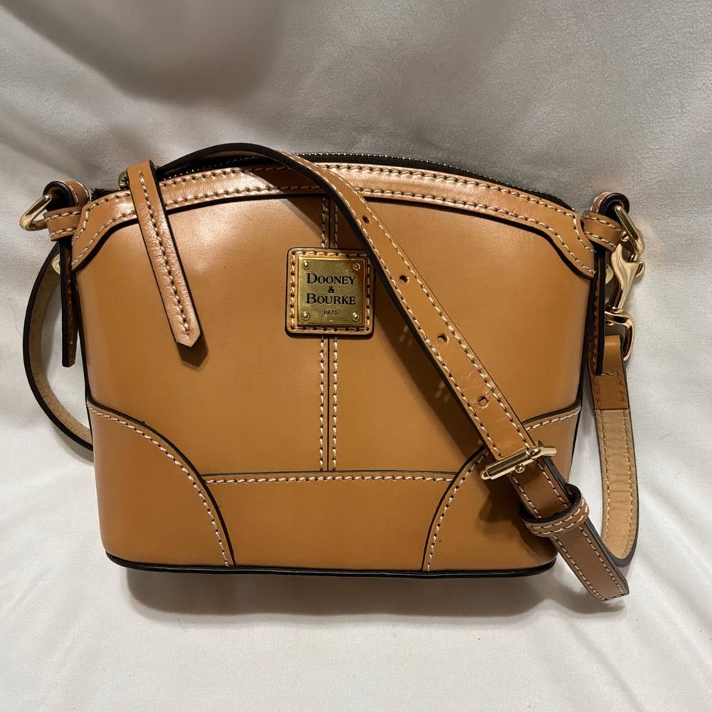 EUC Dooney & Bourke Mini Domed Shoulder Bag, Color Tan